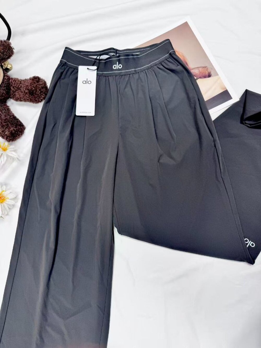 Dark Gray๐ต NWT ALO Yoga Suit Up Trouser | Straight Leg Pants | 30โ - Picture 3 of 7